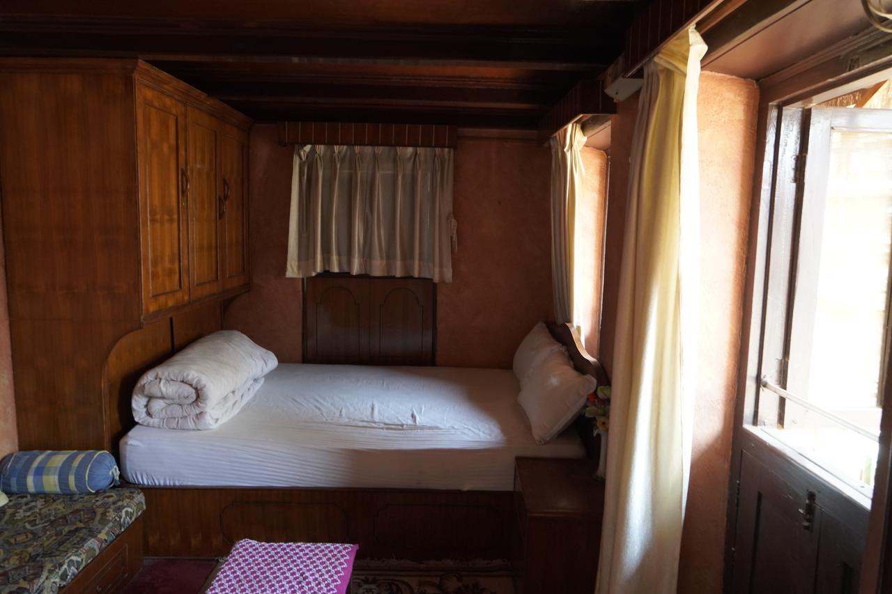 Moonlight Guest House บักตะปูร์ ภายนอก รูปภาพ