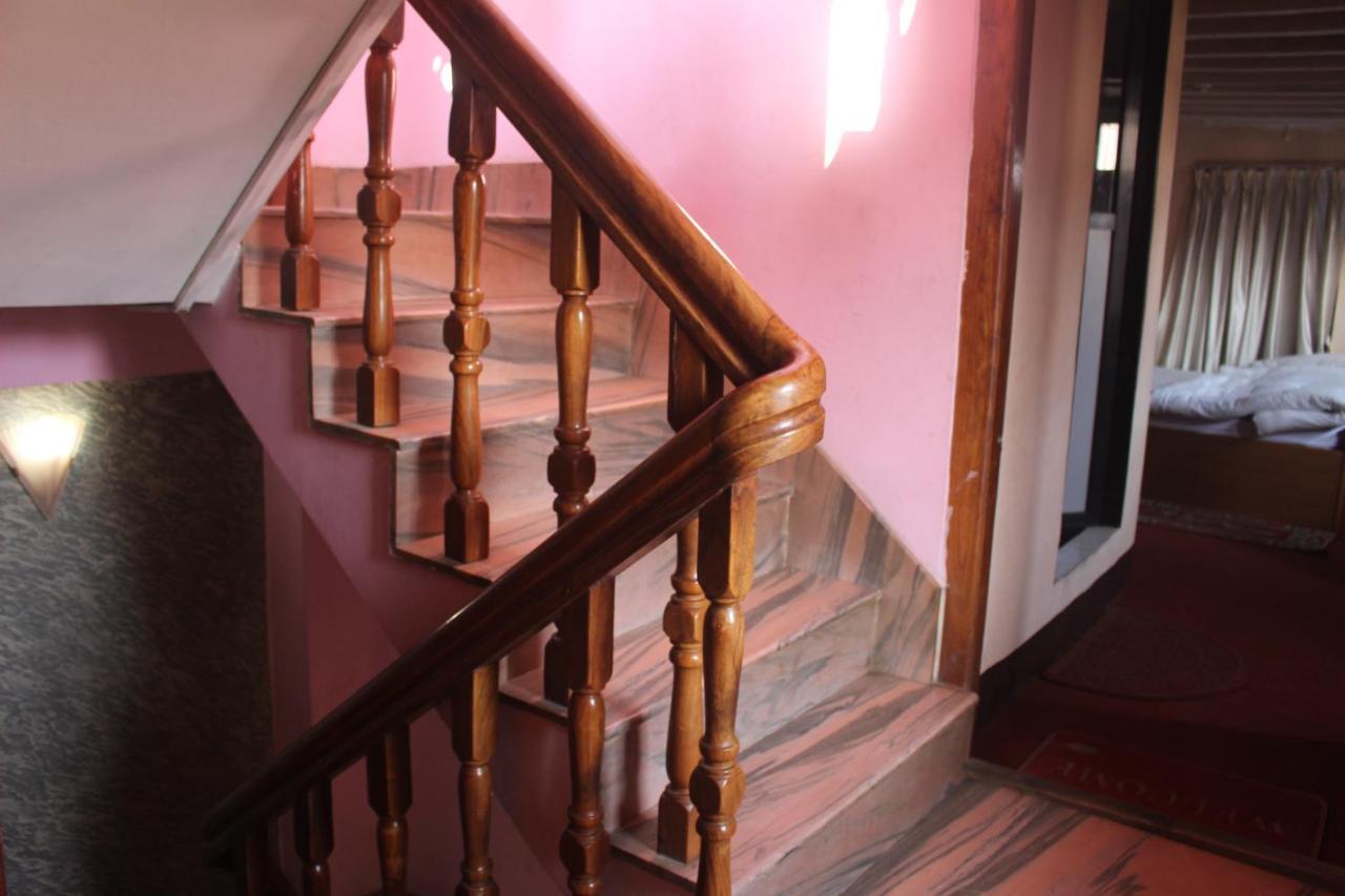 Moonlight Guest House บักตะปูร์ ภายนอก รูปภาพ
