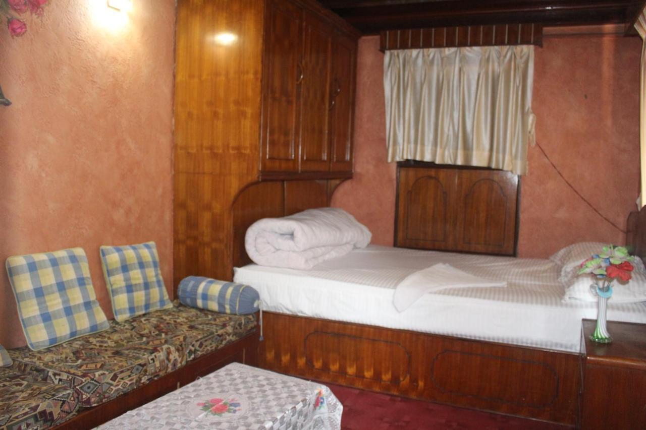 Moonlight Guest House บักตะปูร์ ภายนอก รูปภาพ