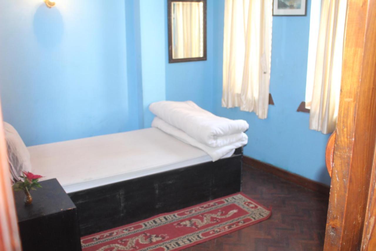 Moonlight Guest House บักตะปูร์ ภายนอก รูปภาพ